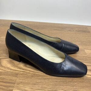 Stuart Weitzman Maeve 50 Low Block Heel Textured Navy Designer Dress Shoes 10AA